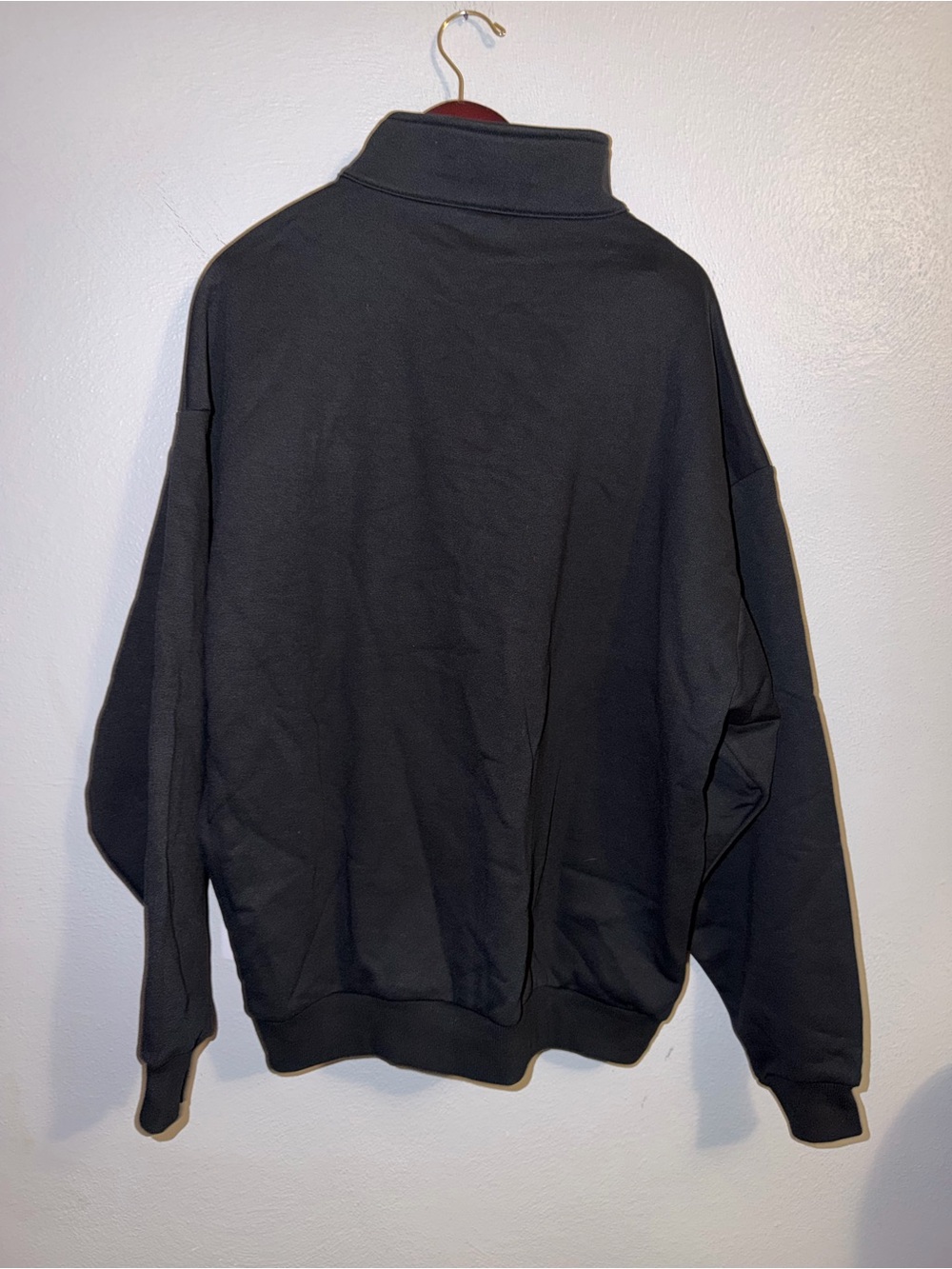 ALO Yoga Black Half-Zip Pullover Sweatshirt - Picture 5 of 6